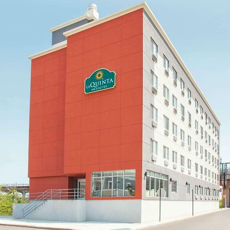 La Quinta Inn & Suites Far Rockaway - Beach Hotel نيو يورك المظهر الخارجي الصورة
