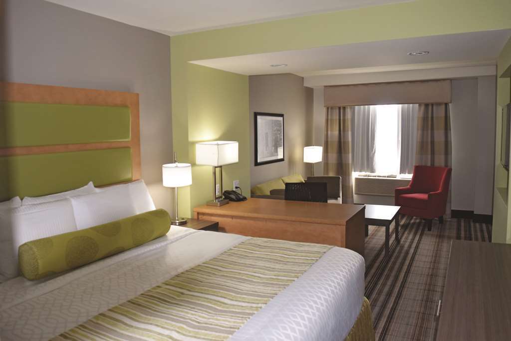 La Quinta Inn & Suites Far Rockaway - Beach Hotel نيو يورك الغرفة الصورة
