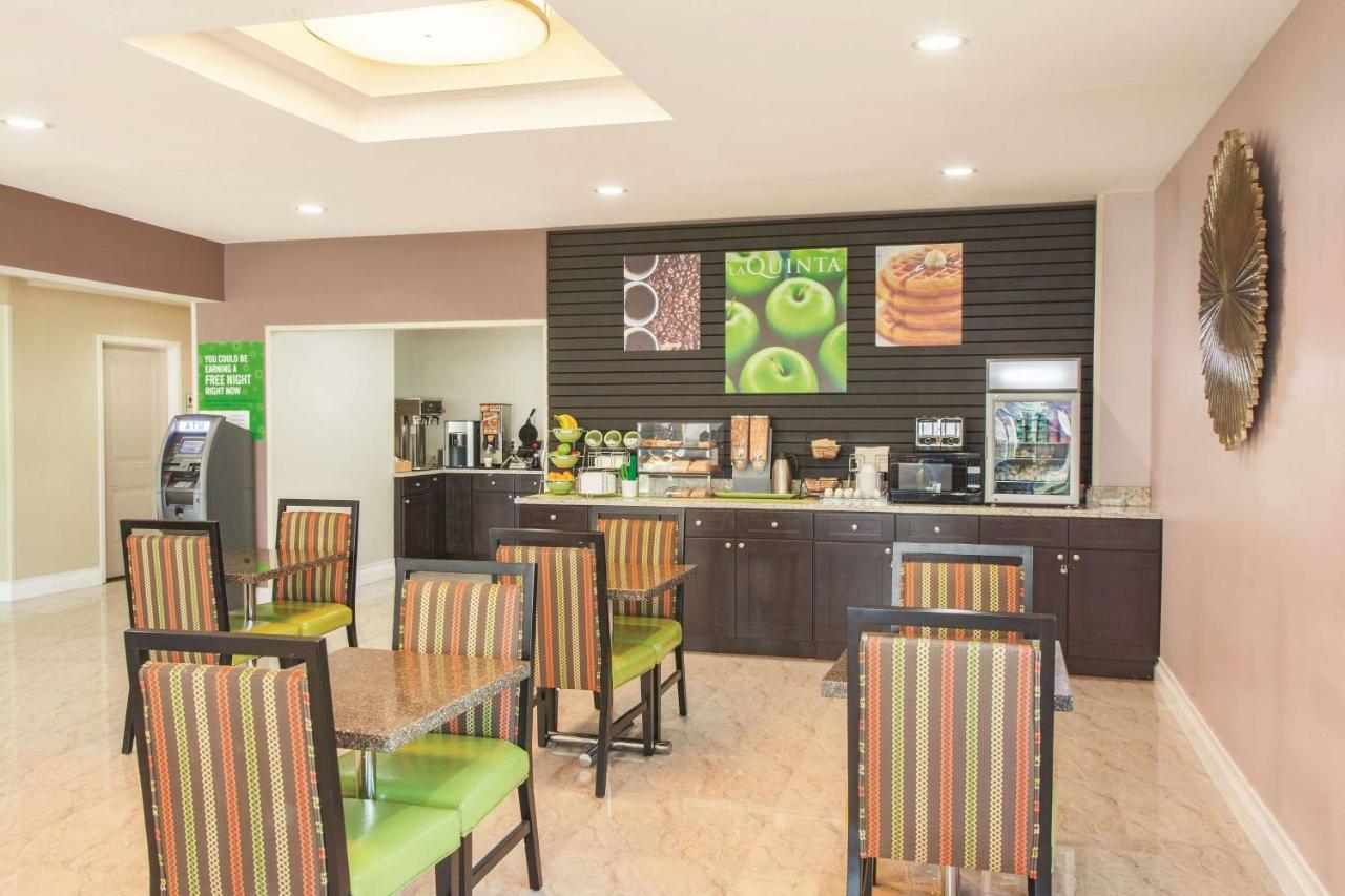 La Quinta Inn & Suites Far Rockaway - Beach Hotel نيو يورك المظهر الخارجي الصورة