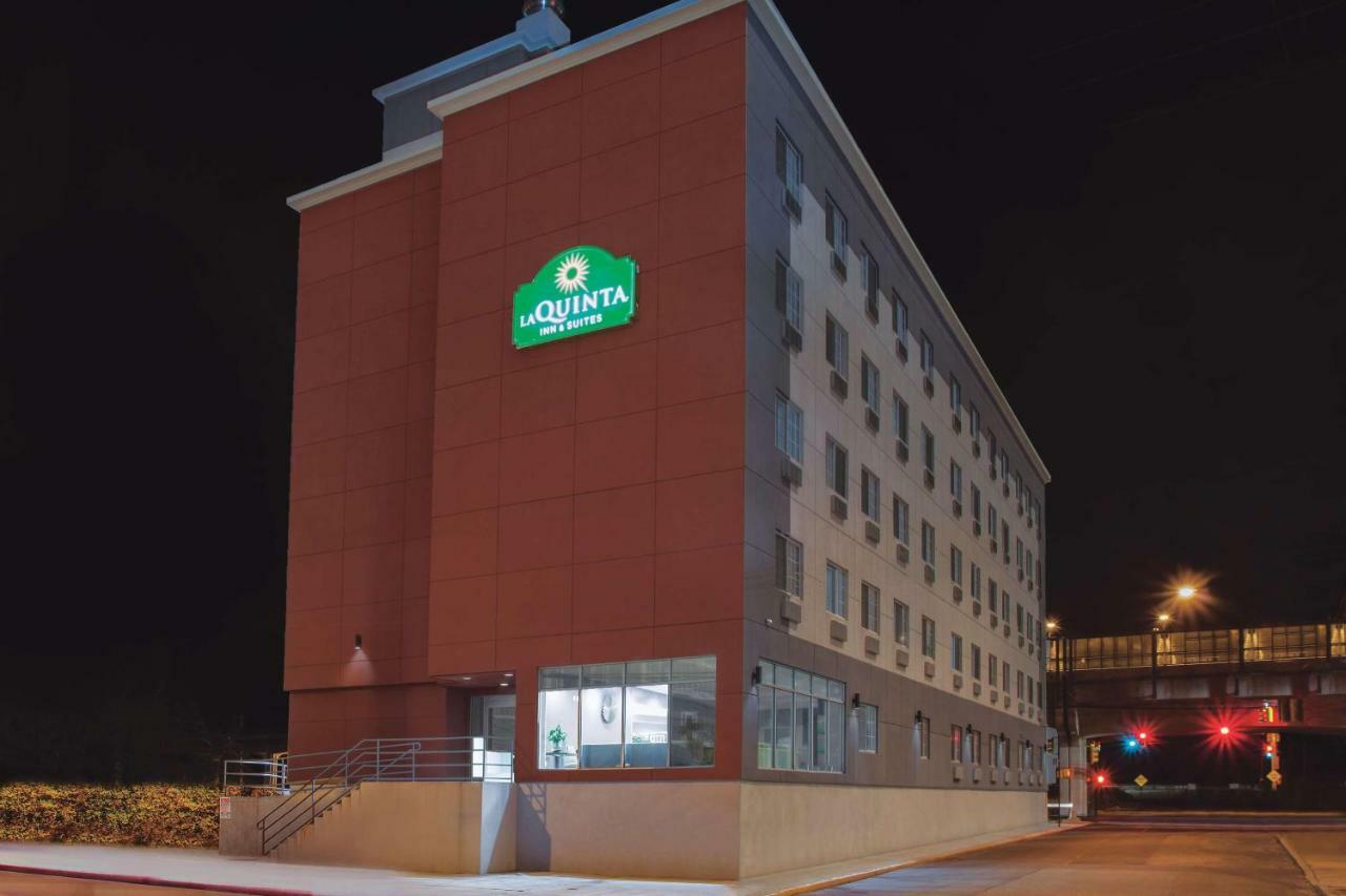 La Quinta Inn & Suites Far Rockaway - Beach Hotel نيو يورك المظهر الخارجي الصورة